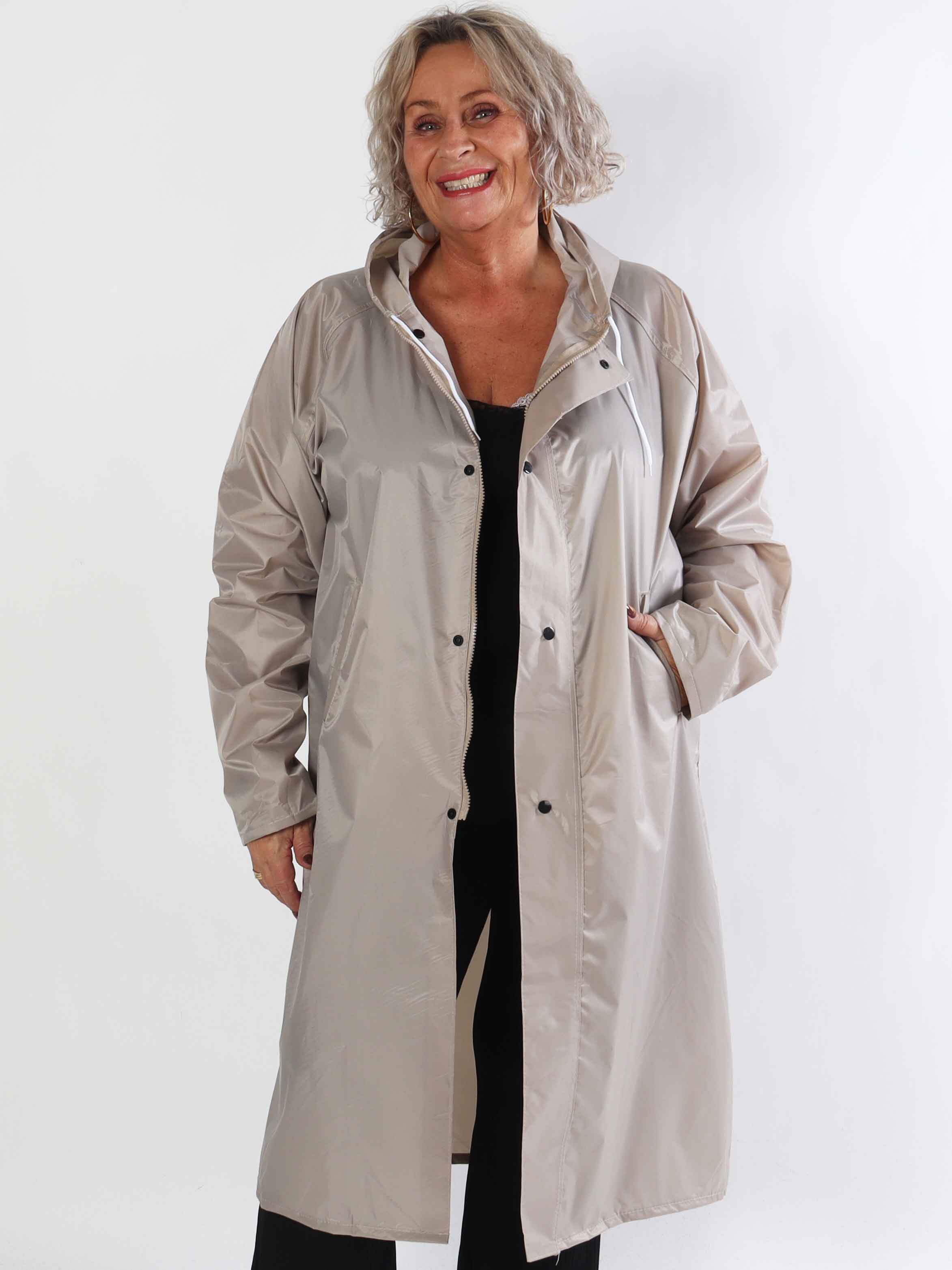 Reina - Plus size regnjakke med hætte